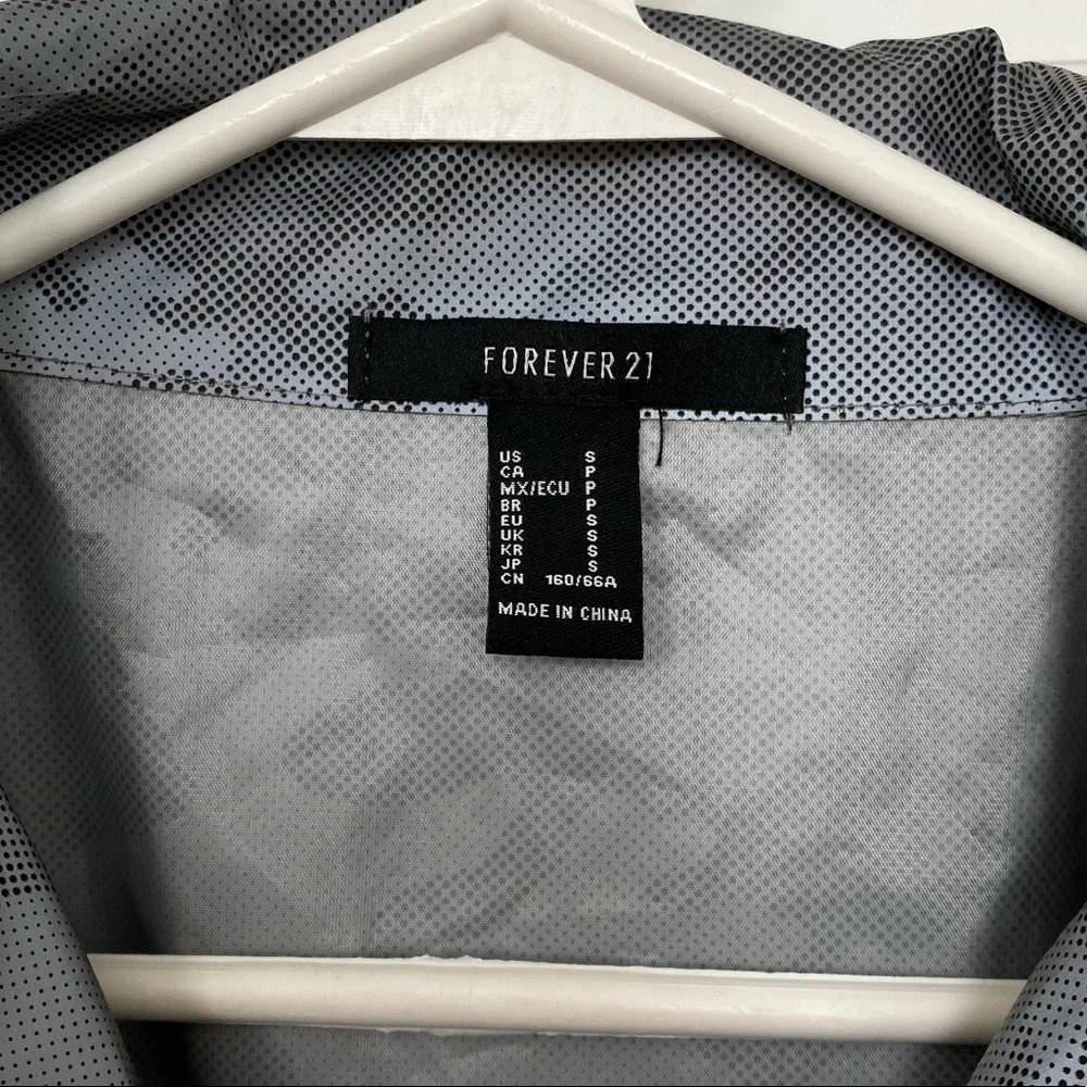 Forever 21 athletic jacket - Picture 2 of 2